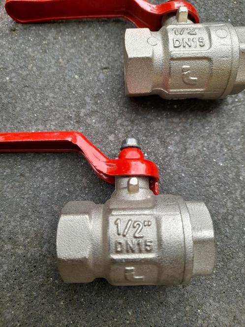 Kogelkranen  1/2 ,       10 stuk.      25  euro, Doe-het-zelf en Verbouw, Buizen en Afvoer, Zo goed als nieuw, Minder dan 2 meter