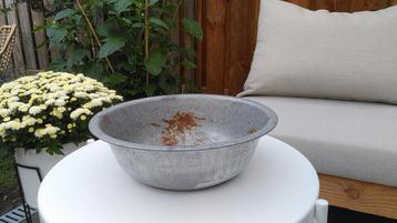 Bloempot kom / metal rond 26cm beschikbaar voor biedingen