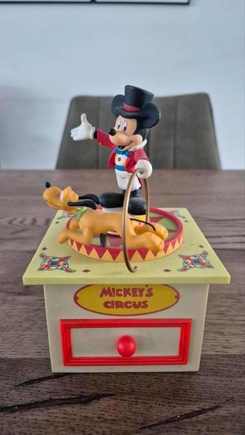Muziekdoosje Mickey en Pluto beschikbaar voor biedingen