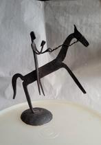 Ruiter te paard.  Kunstwerkje is van ijzer gemaakt., Antiek en Kunst, Ophalen of Verzenden