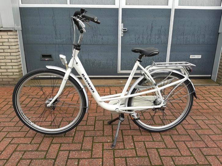 Batavus mambo 28inch, 7vers, 57cm wit, Fietsen en Brommers, Fietsen | Dames | Moederfietsen, Zo goed als nieuw, Batavus, 56 cm of meer