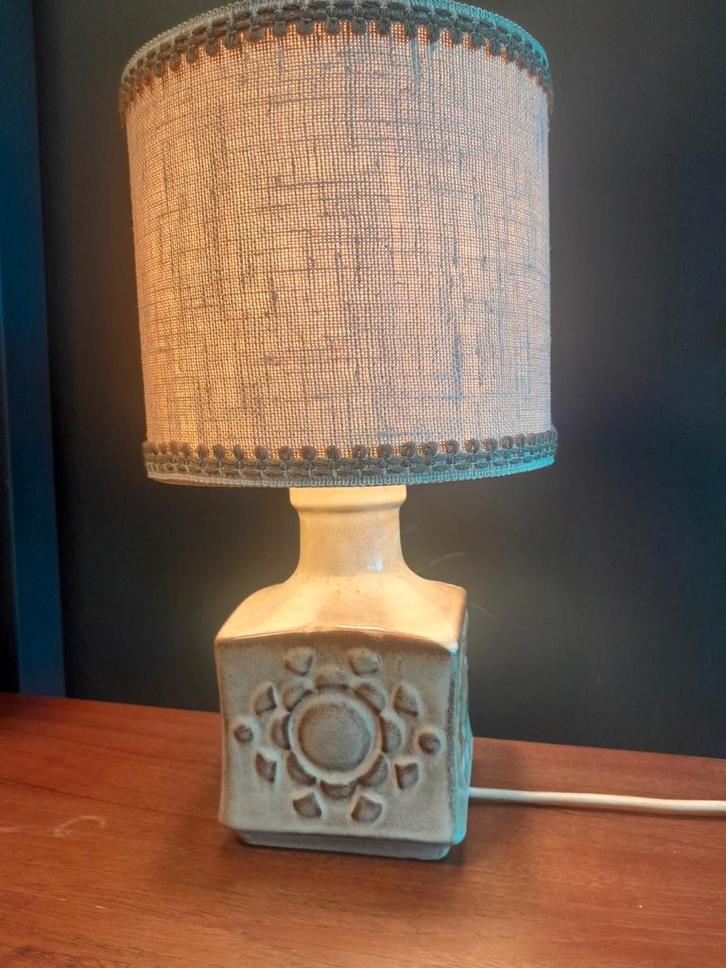 Vintage keramische tafellamp met stoffen kap, Huis en Inrichting, Lampen | Tafellampen, Gebruikt, 50 tot 75 cm, Stof, Ophalen of Verzenden
