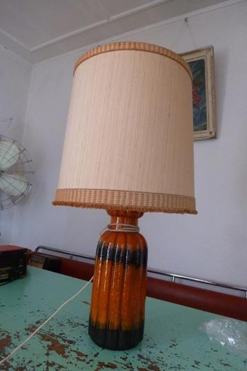 TAFELLAMP,SIXTIES,ZEVENTIES,LAVA,POP,MID-CENTURY,VINTAGE beschikbaar voor biedingen