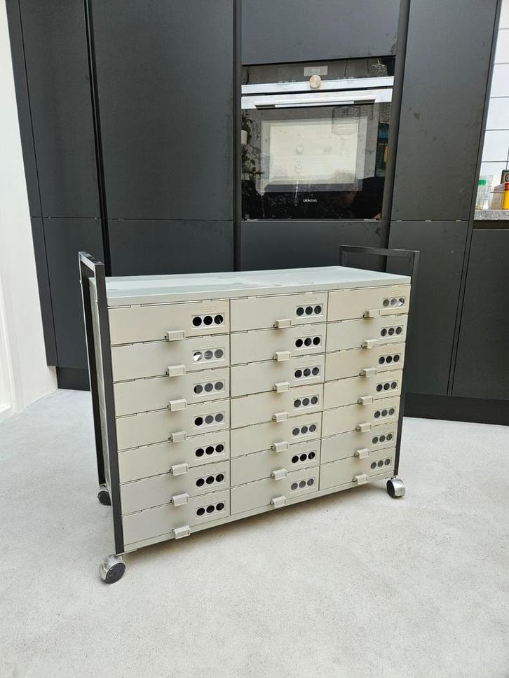 Vintage a4 opberg kastje trolley organiser retro industriël, Huis en Inrichting, Kasten | Overige, Gebruikt, Ophalen