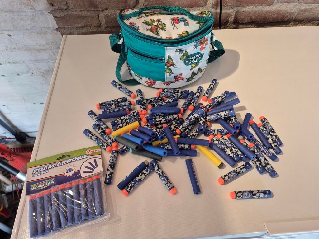 Veel pijltjes voor de nerf diverse modellen incl opbergtas, Ophalen of Verzenden, Zo goed als nieuw