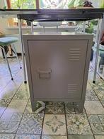 Lockerkast lichtgrijs, Ophalen, Zo goed als nieuw