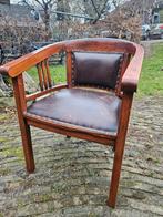 Oude houten stoel, Ophalen, Gebruikt, Bruin, Eén