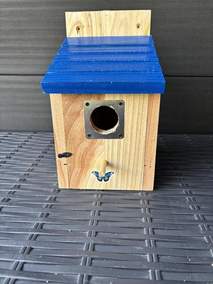 Unieke vogel nestkast, Dieren en Toebehoren, Vogels | Hokken en Kooien, Nieuw, Overige typen, Hout, Ophalen of Verzenden