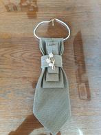 Ketting stropdas, Ophalen