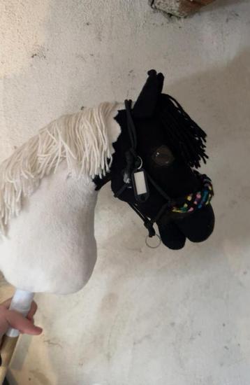 Hobbyhorse beschikbaar voor biedingen
