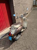 Sym mio Scooter + Helm, Fietsen en Brommers, Scooters | SYM, Gebruikt, Benzine, Maximaal 25 km/u, Ophalen