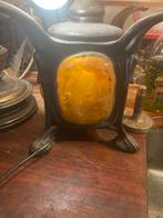 Antieke lamp met amberkleurig glas, Ophalen