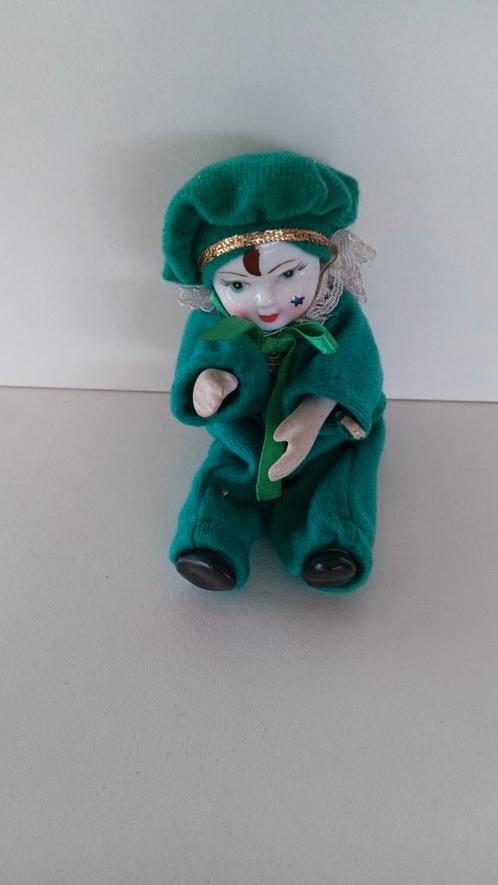 Popje van porselein en gevuld stof. Retro popje, Verzamelen, Poppetjes en Figuurtjes, Zo goed als nieuw, Ophalen of Verzenden