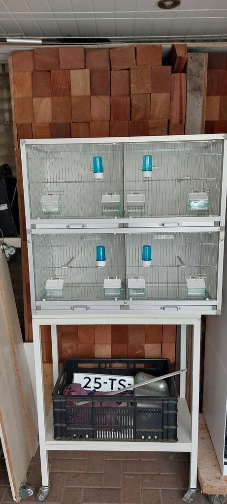 2 x 2 trespa aluminium broedkooien zgan., Dieren en Toebehoren, Vogels | Hokken en Kooien, Zo goed als nieuw, Broedkooi of Kweekkooi