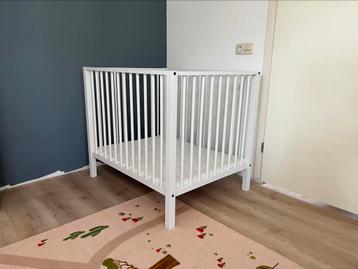 Baby Box Mat Wit (97 x 71.5 x 80 cm) beschikbaar voor biedingen