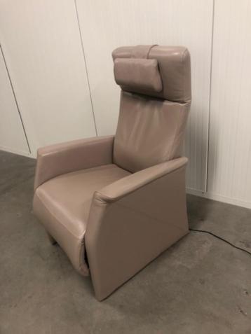 PROMINENT STA-OP STOEL MARY beschikbaar voor biedingen