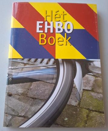 Marion van den Hurk - Hét EHBO Boek beschikbaar voor biedingen