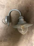 Metalen wandlamp voor buiten, Tuin en Terras, Buitenverlichting, Gebruikt, Wandlamp, Ophalen of Verzenden, Netvoeding