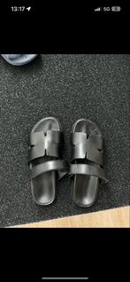 Zwarte leren slippers, Kleding | Dames, Slippers, Zwart, Ophalen of Verzenden, Zo goed als nieuw