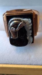 Gouden ring 10 k met Romeinse soldaat., Ophalen, Zo goed als nieuw, Goud, Goud