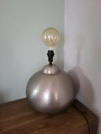 Mooie tafellamp metaal, Ophalen of Verzenden, Zo goed als nieuw, Metaal, 50 tot 75 cm