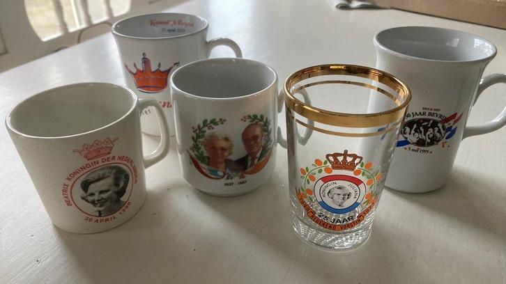 koninklijk huis royalty bekers, glaasje en koffie blik, Verzamelen, Koninklijk Huis en Royalty, Zo goed als nieuw, Servies, Nederland