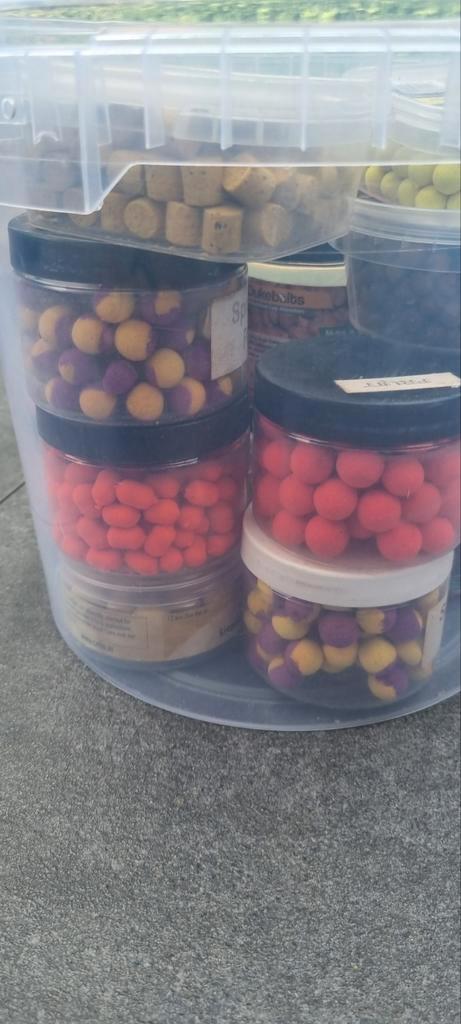 Emmertje met popups, wafters enz.., Watersport en Boten, Hengelsport | Karpervissen, Overige typen, Ophalen of Verzenden