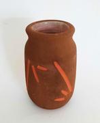 Vaasje Nel Goedhart bruin met oranje strepen, Ophalen, Overige kleuren, Minder dan 50 cm, Glas