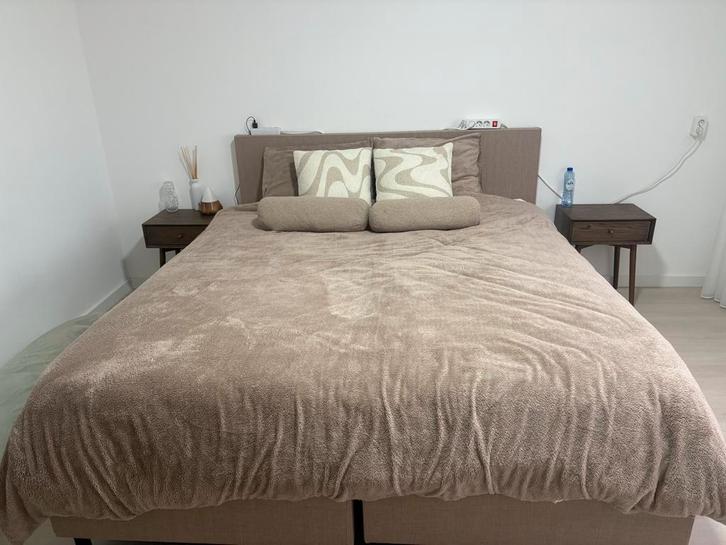Beddenleeuw Boxspring 180x200 Beige/Zalmroze Opbergruimte, Huis en Inrichting, Slaapkamer | Bedden, Gebruikt, Tweepersoons, 180 cm