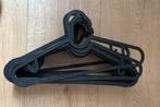 Ikea black plastic hangers, Kleding | Dames, Kledinghangers, Ophalen, Zo goed als nieuw, Kunststof