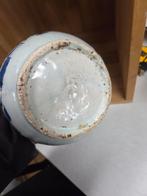 Antieke blauw-witte Kendi (waterkan) beschilderd met bloemen, Antiek en Kunst, Ophalen of Verzenden