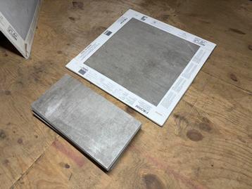 Vloertegels 5 stuks 80x80 en 9 stuks 60x 30 beschikbaar voor biedingen