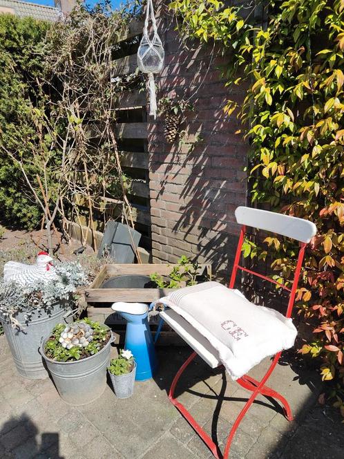 Opklapstoel bistro stoel tante Sien rood wit brocante, Antiek en Kunst, Curiosa en Brocante, Ophalen