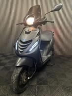 PIAGGIO ZIP 4T 2V BROM 2016 MAT ZWART FULL OPTION, Fietsen en Brommers, Scooters | Piaggio, Ophalen, Maximaal 45 km/u, Zip, Zo goed als nieuw