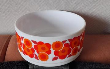 Mooie vintage Arcopal Lotus schaal beschikbaar voor biedingen