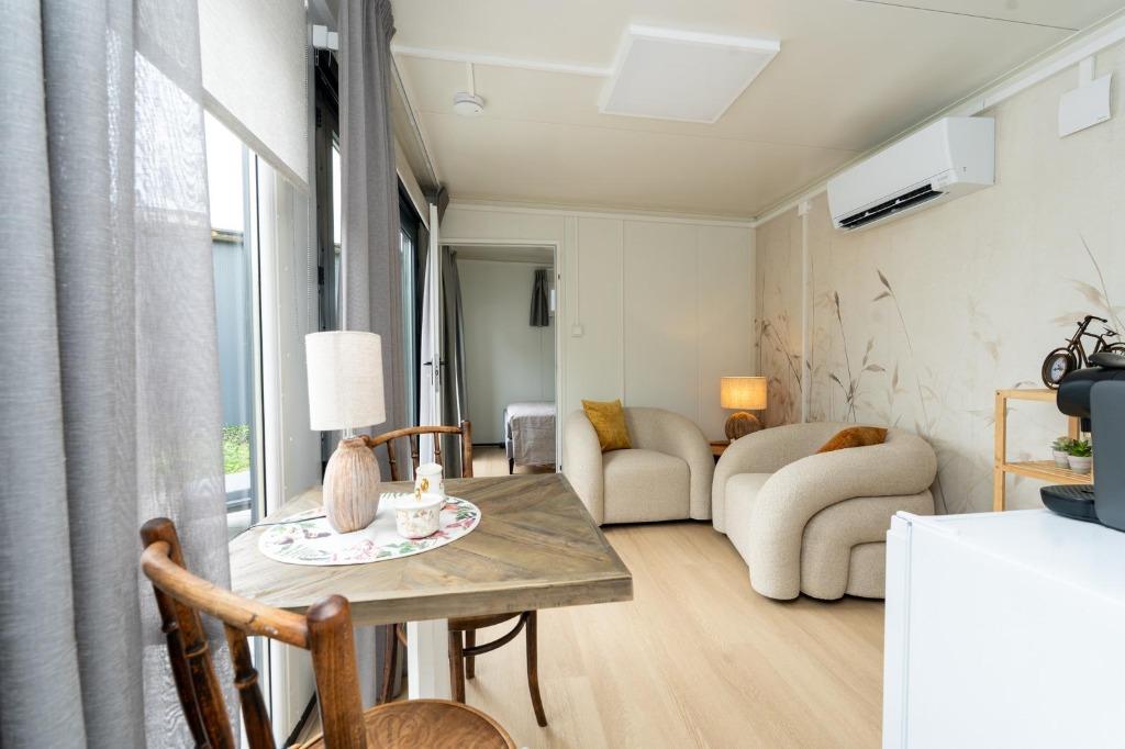 Mantelzorgwoning of Tiny-house complete woonunit van 8 x 3 m, Overige soorten, Verkoop zonder makelaar, 1 slaapkamers, Zuid-Holland