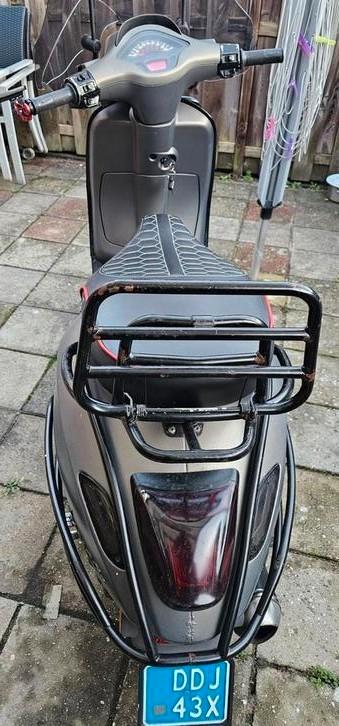 PIAGGIO VESPA SPRINT, Fietsen en Brommers, Scooters | Piaggio, Zo goed als nieuw, Overige modellen, Benzine, Ophalen of Verzenden