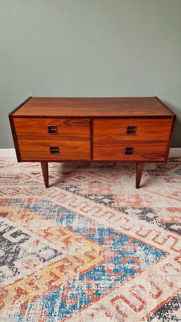 Vintage Deens design ladekastje rosewood beschikbaar voor biedingen