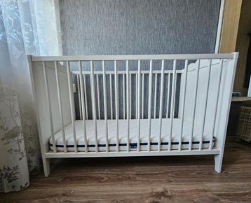 Baby ledikantje. beschikbaar voor biedingen