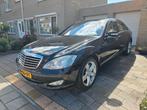 Mercedes-Benz S-Klasse 5.5 S500 Lang AUT 2006 Zwart, Auto's, Automaat, Achterwielaandrijving, 8 cilinders, 1885 kg