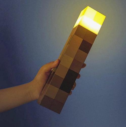 Minecraft lamp, Caravans en Kamperen, Zaklampen, Zo goed als nieuw, Batterij, Ophalen of Verzenden