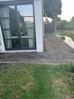 Gratis af te halen 50 m2 beton stenen in 2 maten, Tuin en Terras, Tegels en Klinkers, Ophalen, Gebruikt, Klinkers, 10 m² of meer