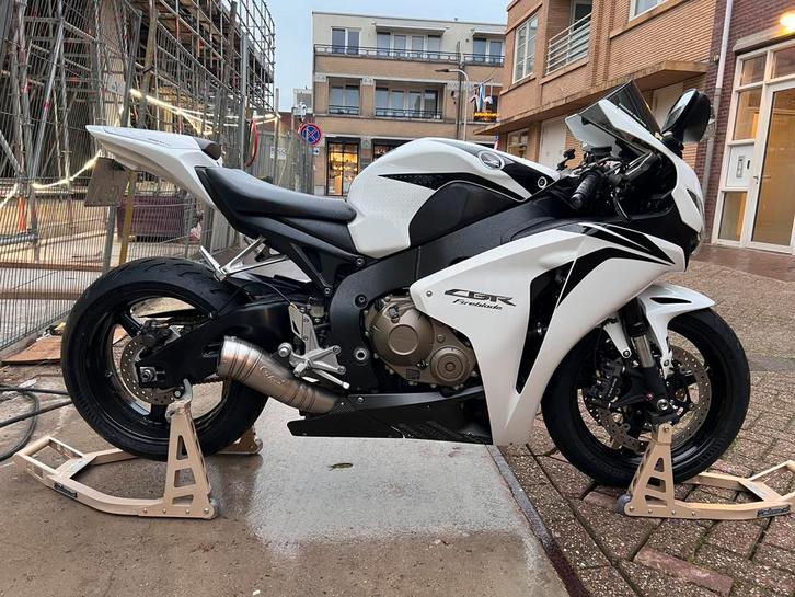 Honda CBR 1000 RR, Motoren, Motoren | Honda, Particulier, Super Sport, meer dan 35 kW, 4 cilinders, Sportuitlaat, Ophalen