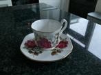 Mooie kop en schotel van Royal Windsor. Rood en witte roos., Antiek en Kunst, Antiek | Servies los, Ophalen of Verzenden