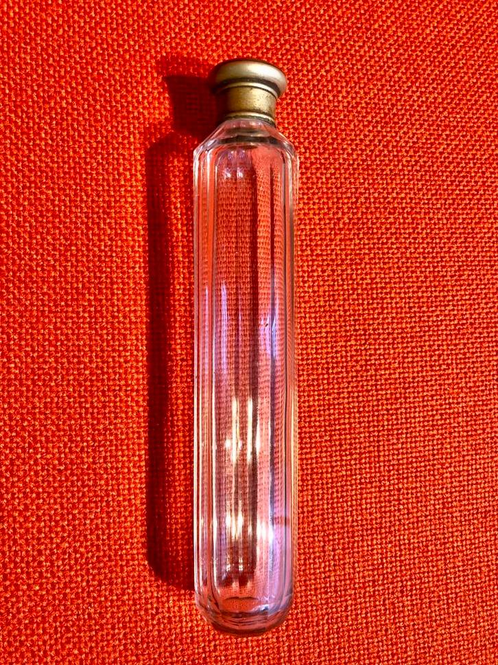 Kristallen Parfumfles Flacon fles met dop en stolpje, Antiek en Kunst, Antiek | Glas en Kristal, Ophalen of Verzenden