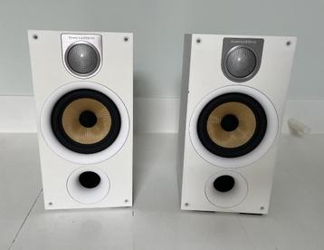 Bowers & Wilkins 686 S2 wit, incl. ophangbeugels beschikbaar voor biedingen