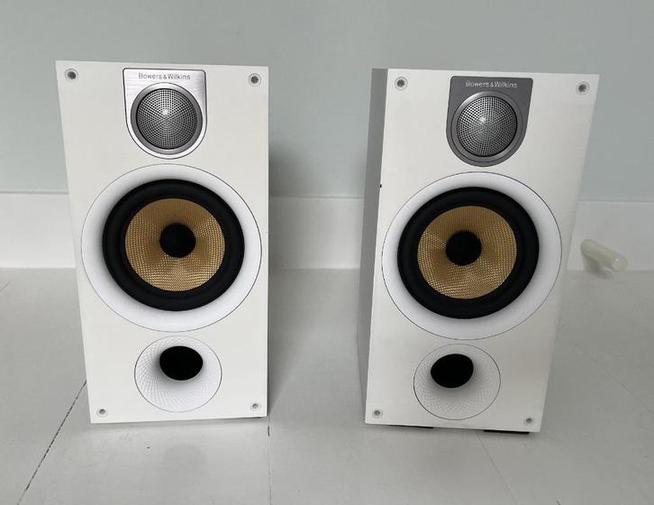 Bowers & Wilkins 686 S2 wit, incl. ophangbeugels, Audio, Tv en Foto, Luidsprekers, Zo goed als nieuw, Front, Rear of Stereo speakers