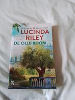 Lucinda Riley - De olijfboom, Boeken, Lucinda Riley, Ophalen of Verzenden, Zo goed als nieuw, Nederland