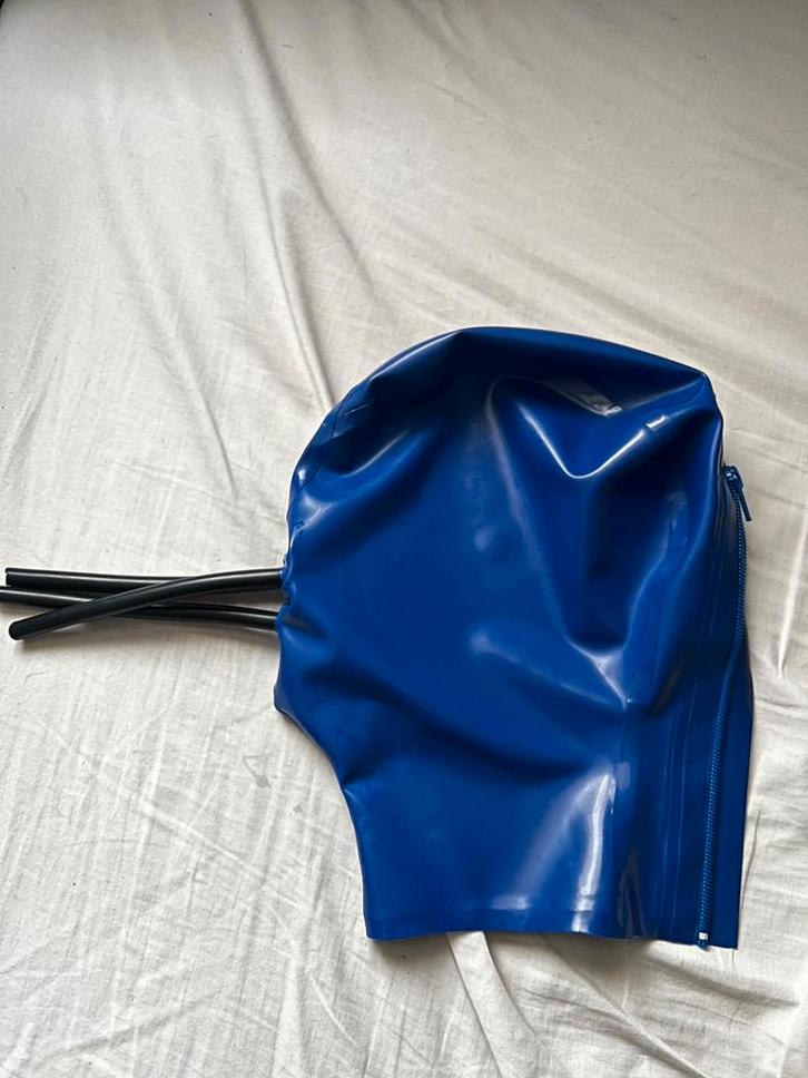 Latex Masker met Buisjes - Maat M, Hobby en Vrije tijd, Overige Hobby en Vrije tijd, Nieuw, Ophalen of Verzenden