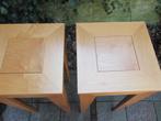 sta tafel/tentoonstellingstafel 2X hout 20 euro per stuk, Ophalen